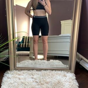 Under armour Sm Spandex Shorts